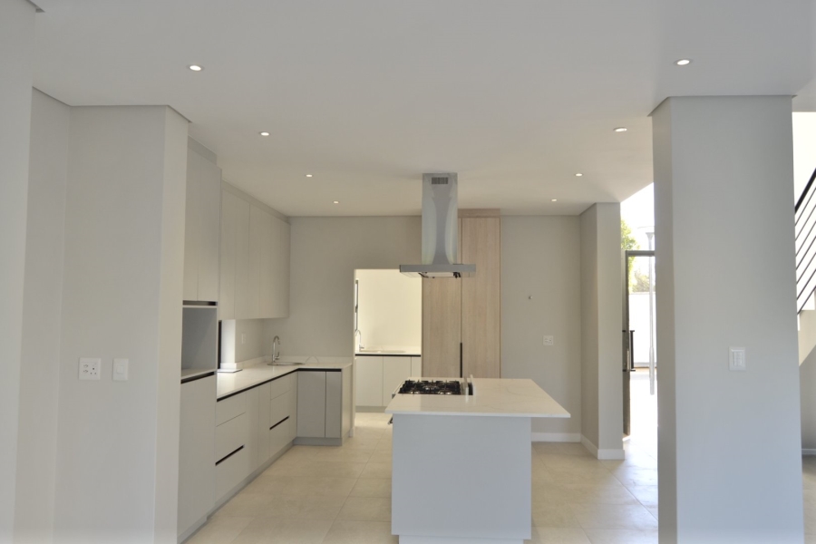 To Let 4 Bedroom Property for Rent in Croydon Gardens Estate Western Cape